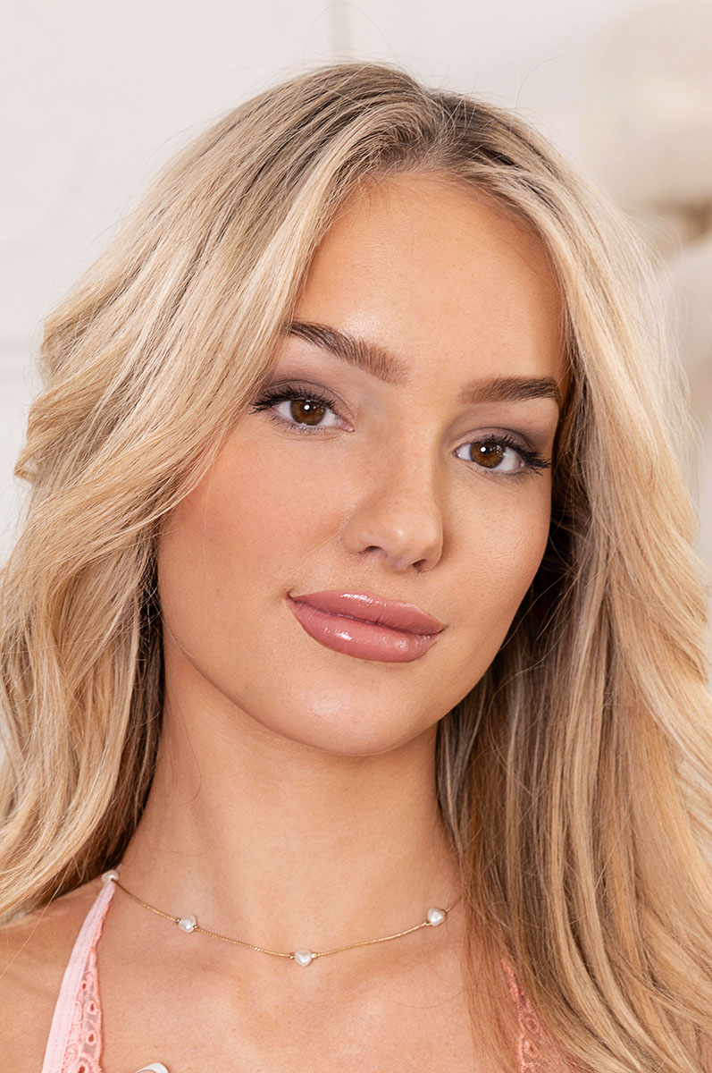 Photo of Keira Jennings
