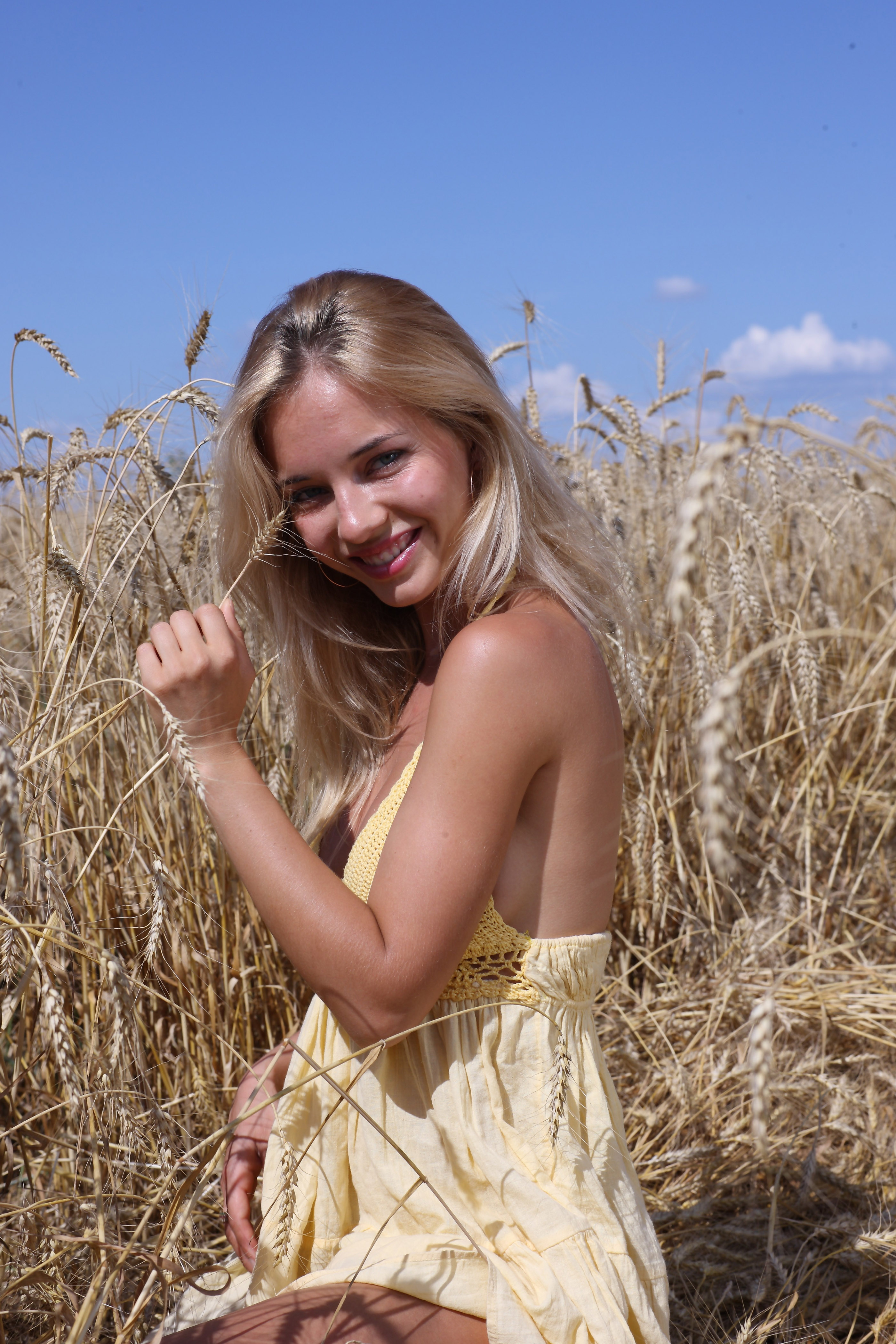 Adriana - Set 4 photo 19