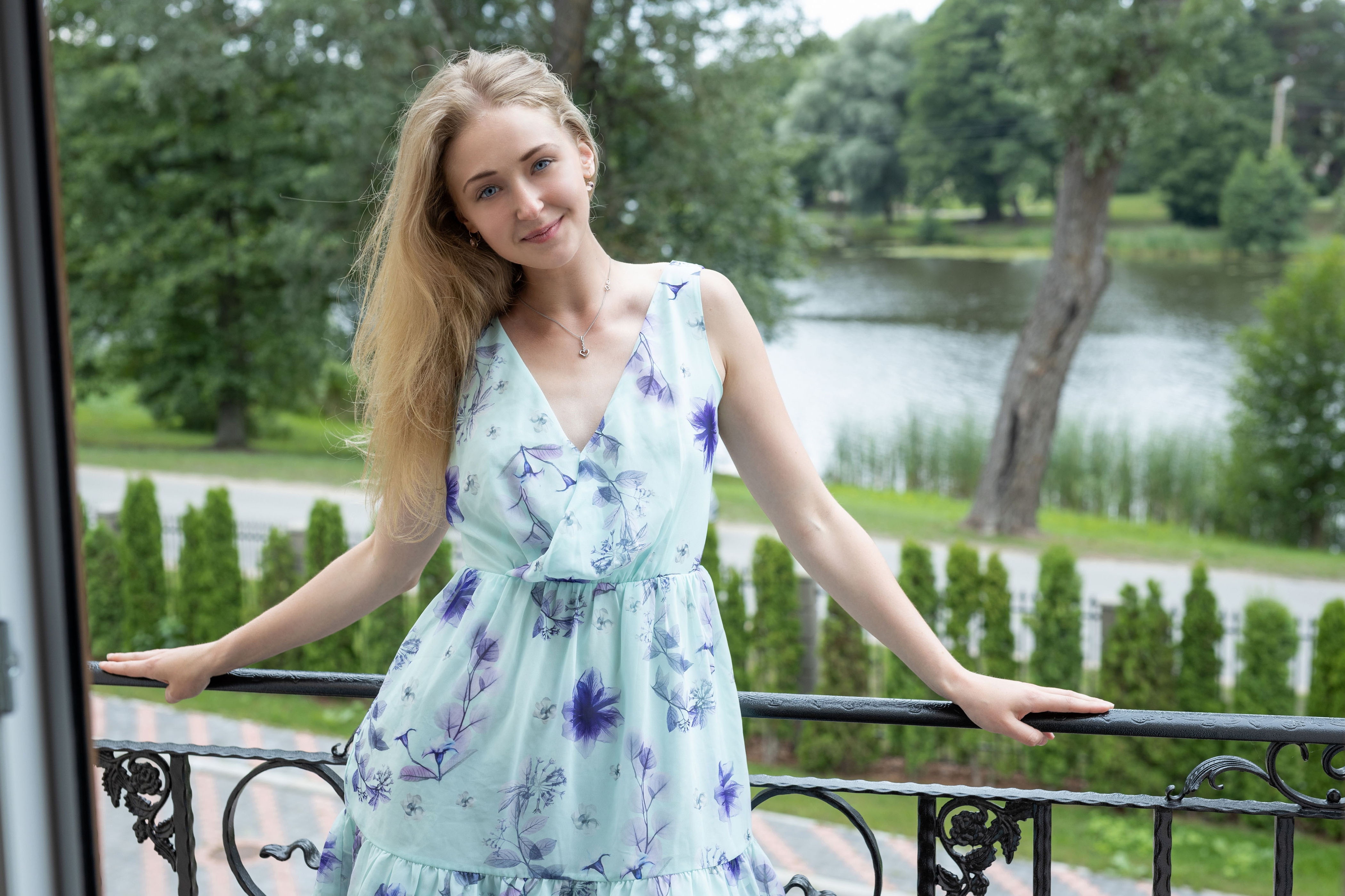 Clara Froseth - Set 4 photo 3